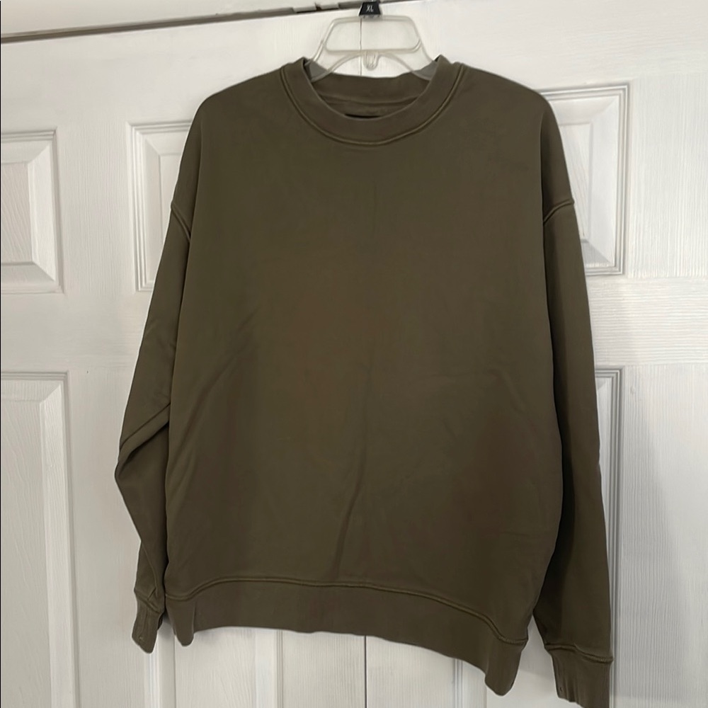 Olive Green Men's crewneck sweatshirt